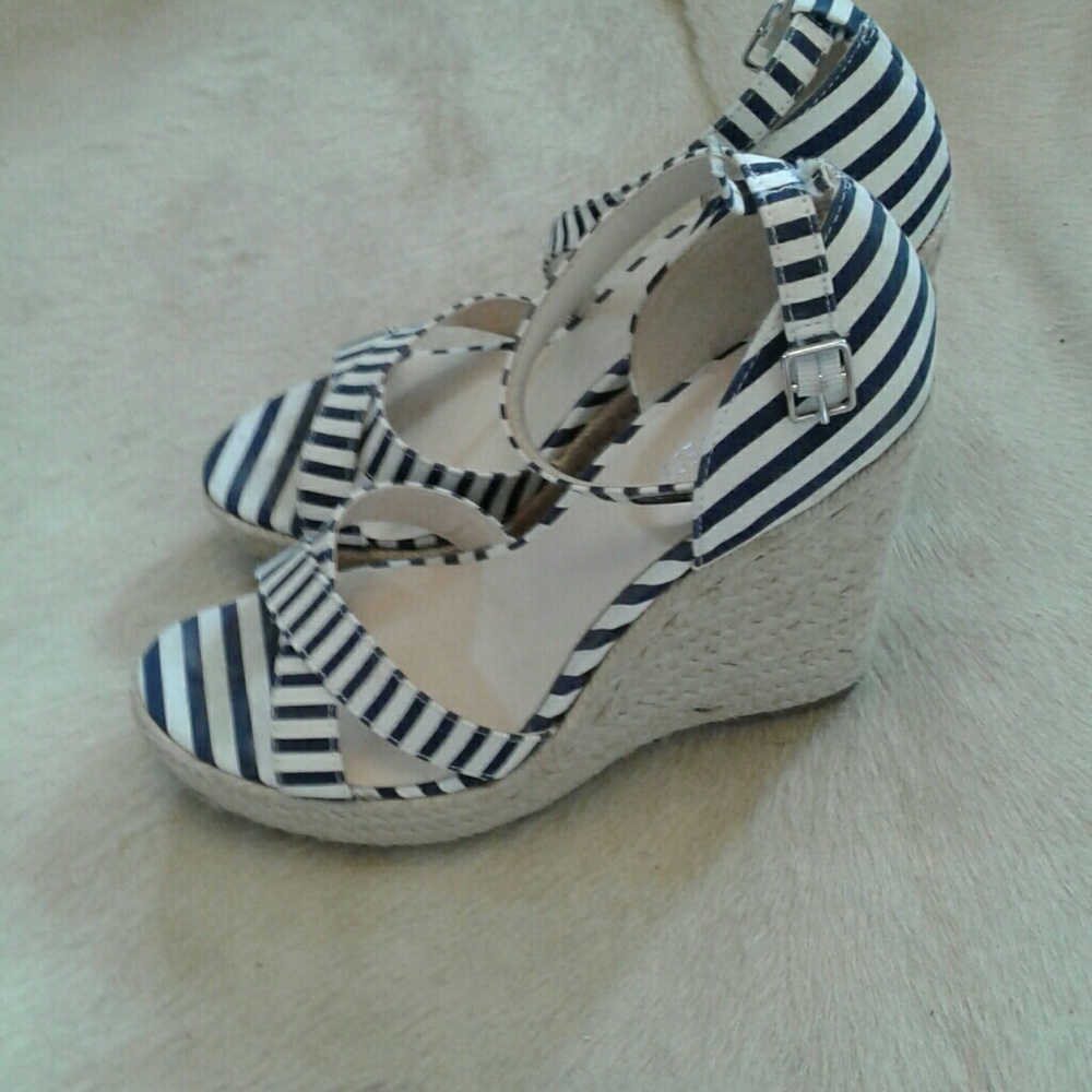 Nine west wedges